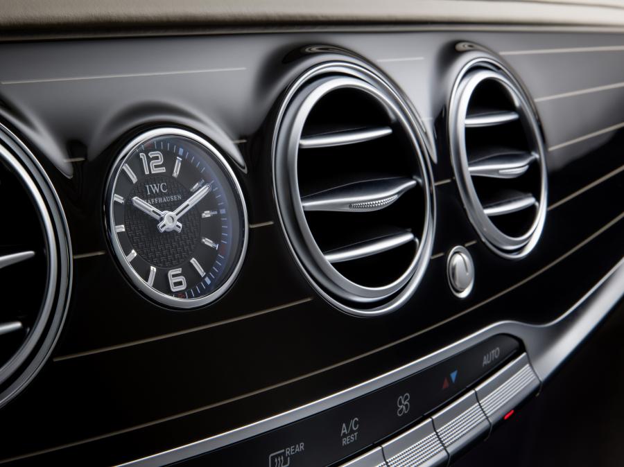 Детали интерьера Mercedes-Maybach S600 (X222) 2015 года  (WW) (фото 37 из 49)
